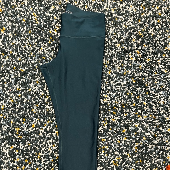 COPY - Women’s Under Armour Compression Tight - Picture 1 of 3